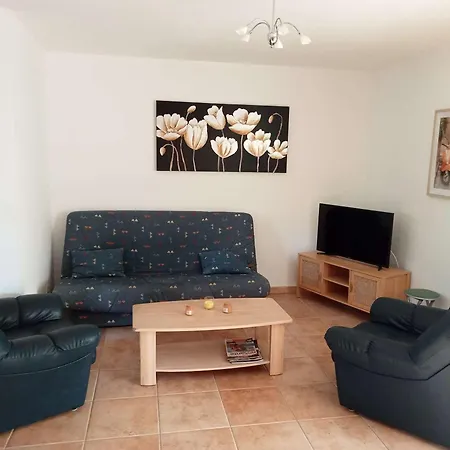 Apartment 3 Pieces Avec Terrasse Proche A Saint-raphael - Fr-1-226a-201