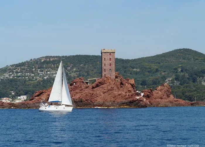 3 Pieces A 200m Des Plages, St-raphael - Fr-1-226a-201 Saint-Raphaël